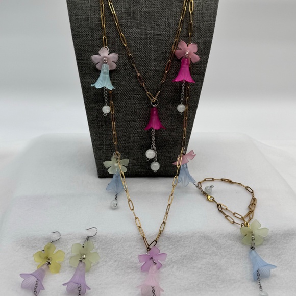 Flowers - Picture 2 of 4